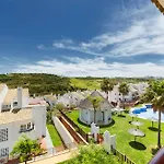 Albayt & Lägenhetshotell Estepona
