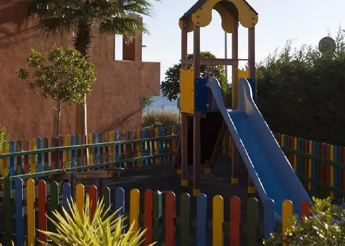 Albayt & 3* إِستيبونا