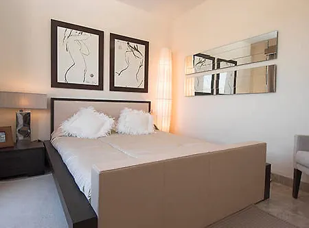Apartmanhotel Albayt & 3*