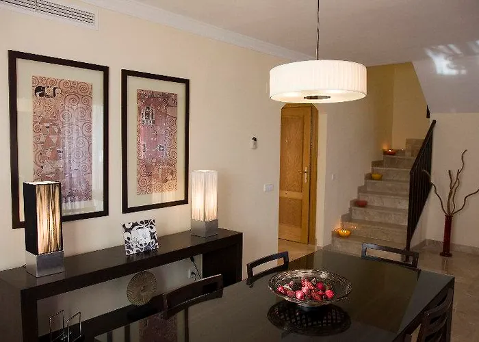 Albayt & 3* Estepona