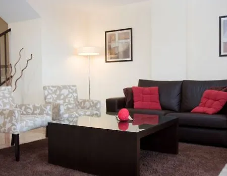 Apartmanhotel Albayt & 3*