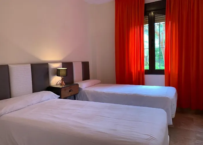 Apartahotel Albayt &